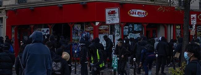 As Riots Roil Paris, Chabad Emissaries Stand Their Ground